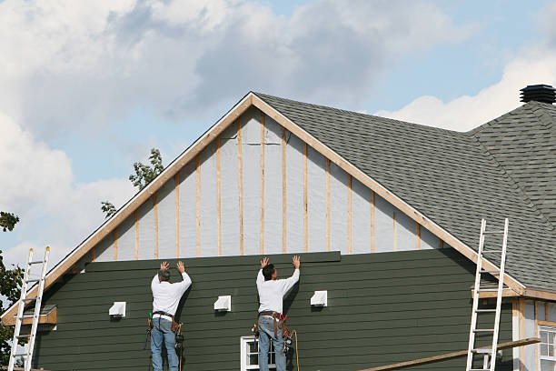Professional Siding Replacement technician working in Barkhamsted, CT